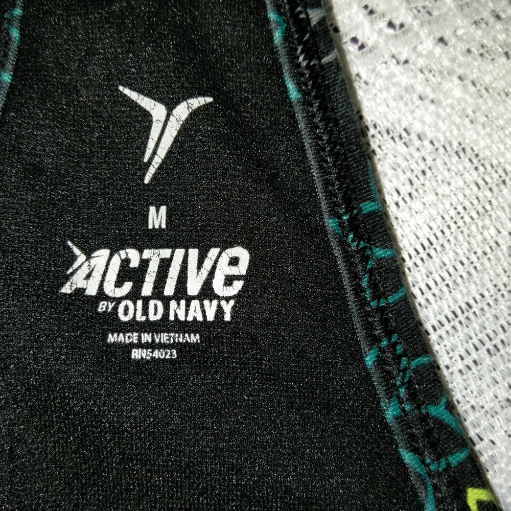 OLD NAVY ACTIVE Adjustable Racerback Tank - Picture 3 of 8